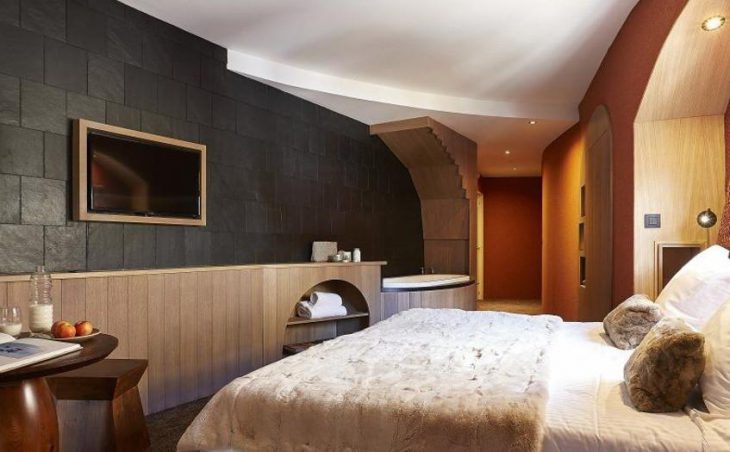 Hotel des Dromonts, Avoriaz, Double Bedroom